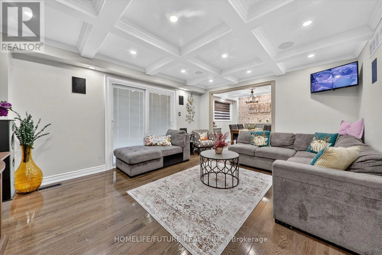 1569 JAYWIN CIRCLE