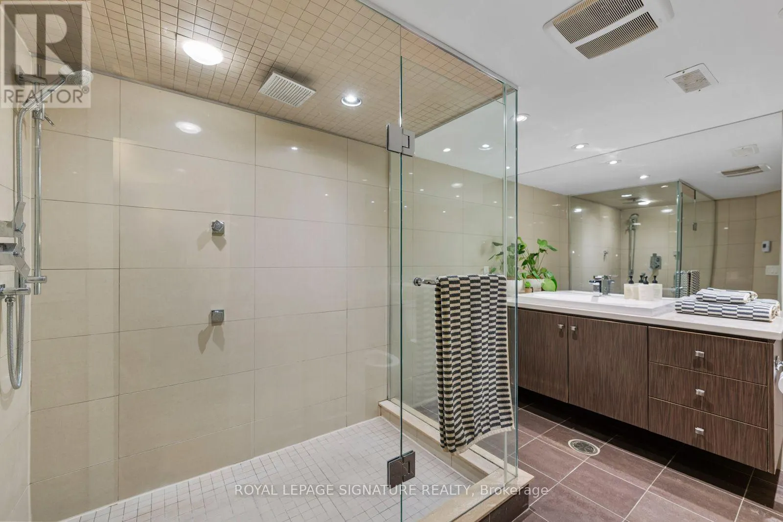 36 DUART PARK ROAD