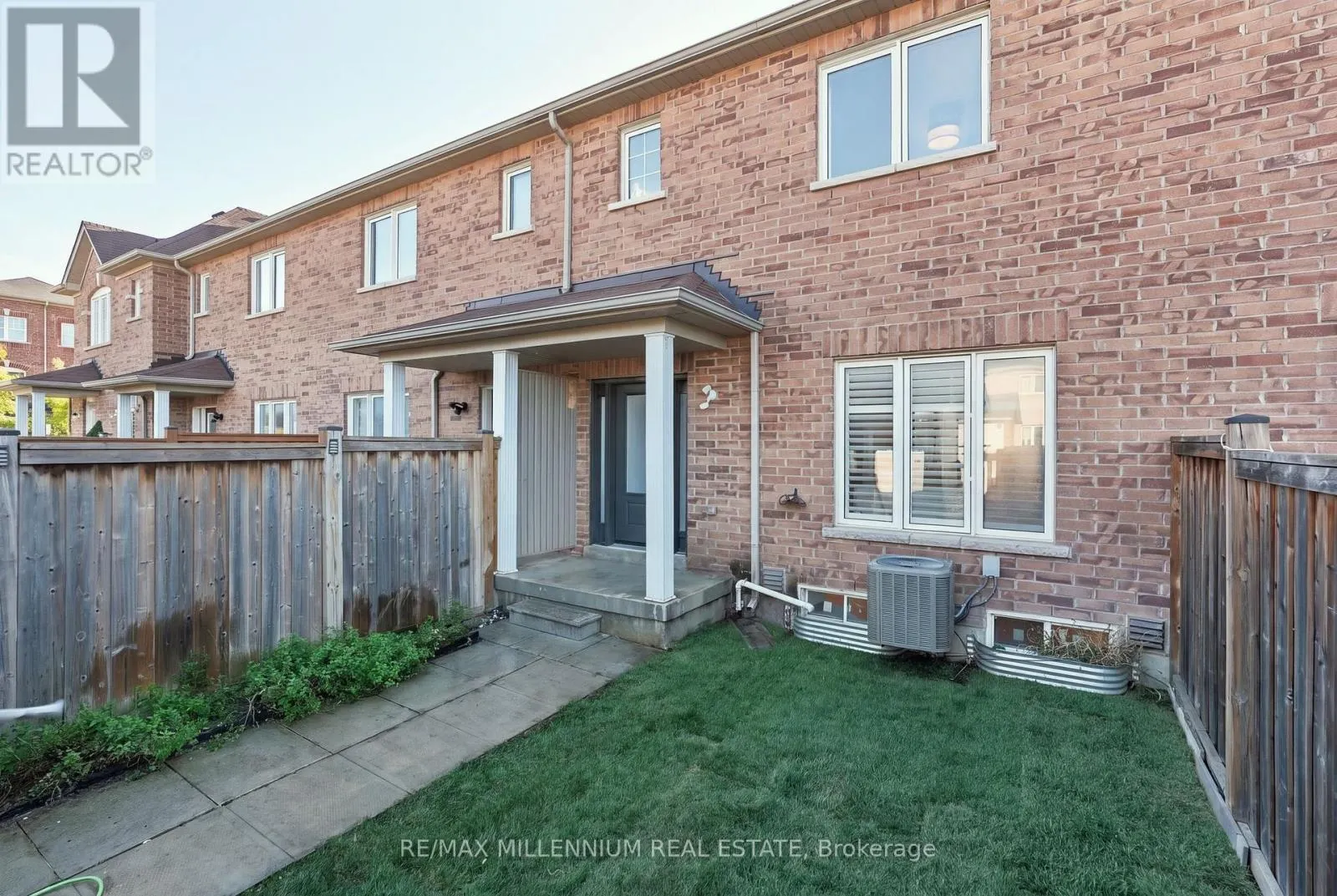 2557 CANADIAN STREET