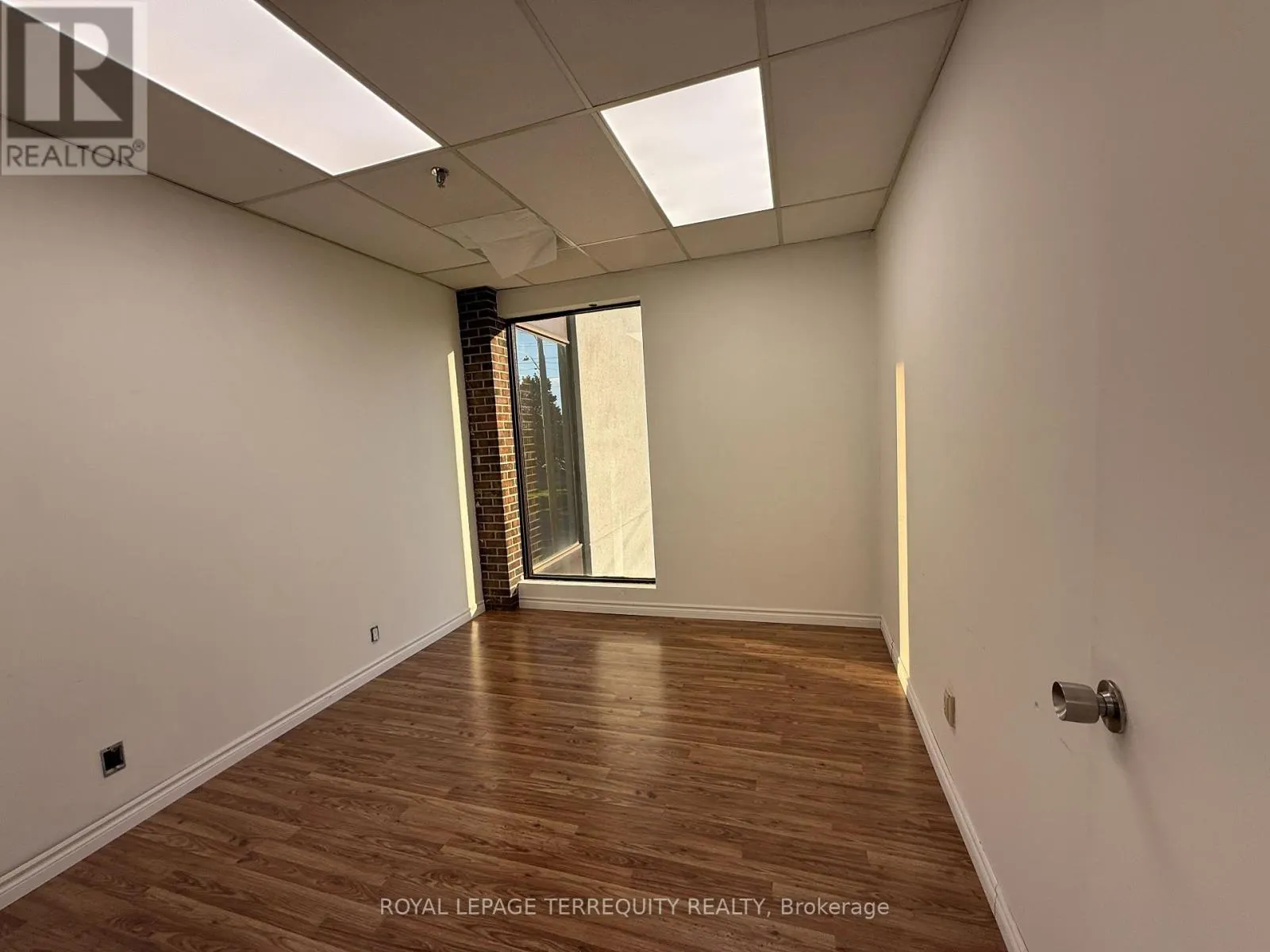 202 - 1450 HOPKINS STREET