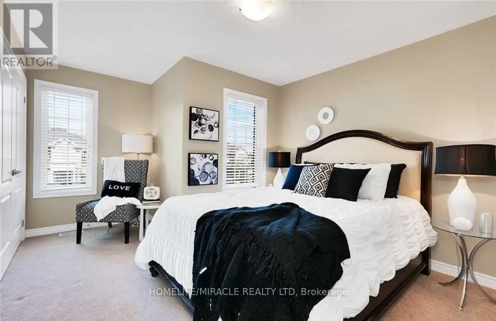 32 MCDONALD CRESCENT