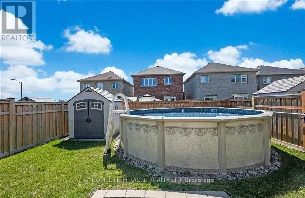 32 MCDONALD CRESCENT