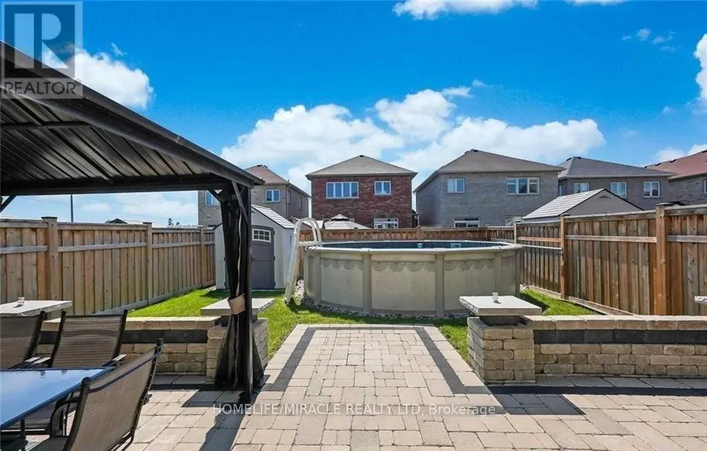 32 MCDONALD CRESCENT