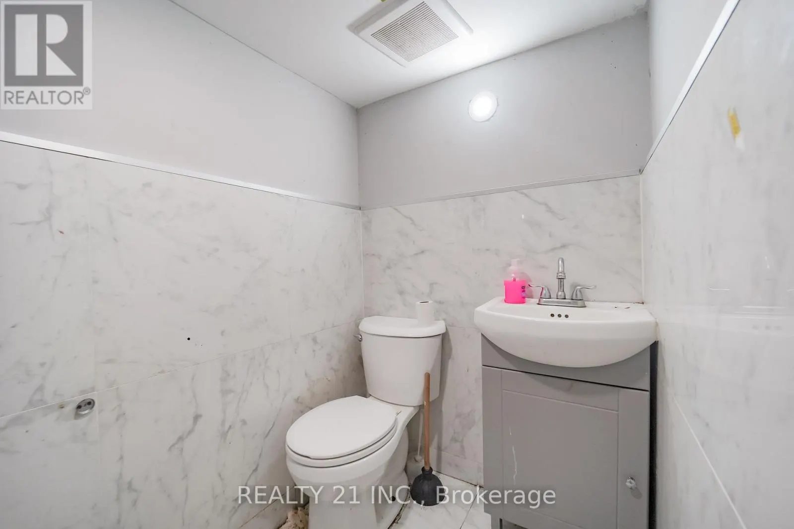 3468 DANFORTH AVENUE