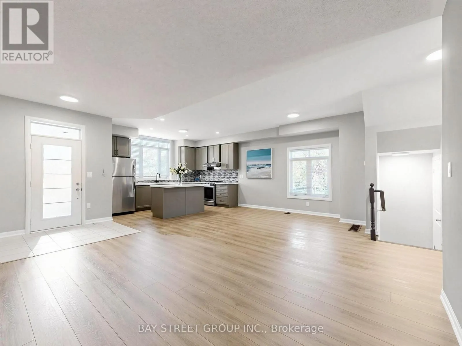 2 LONGSHORE WAY