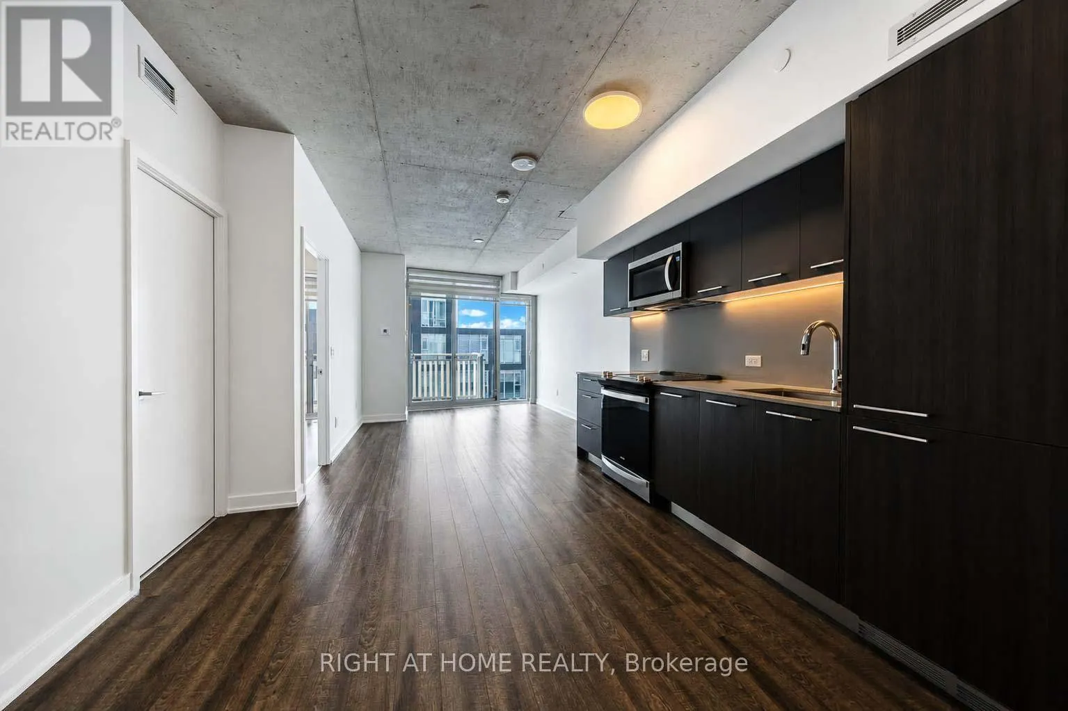 903 - 45 BASEBALL PLACE
