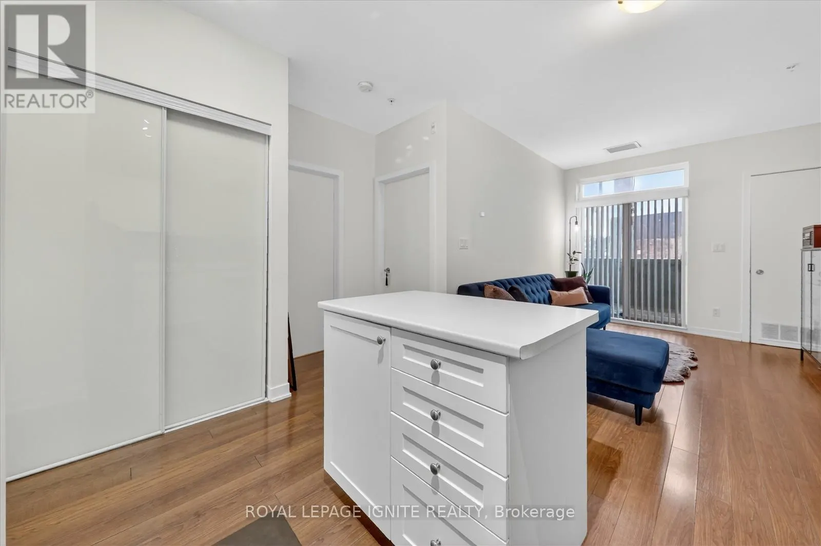 116 - 3560 ST CLAIR AVENUE E