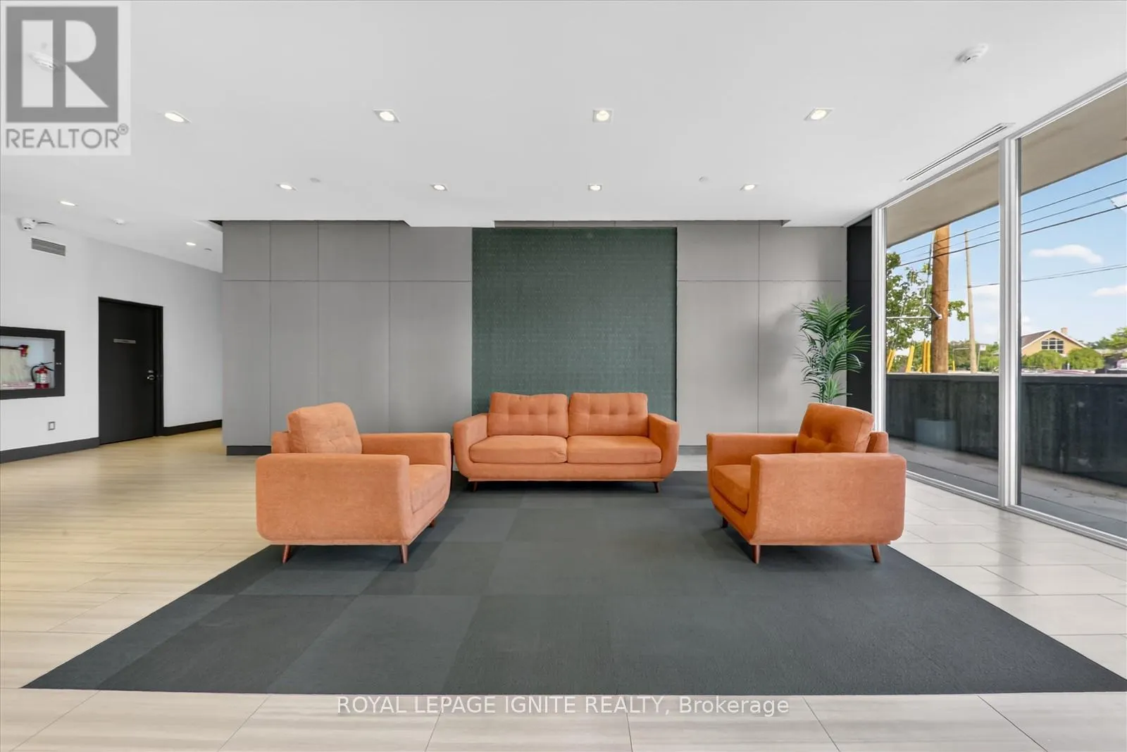 116 - 3560 ST CLAIR AVENUE E