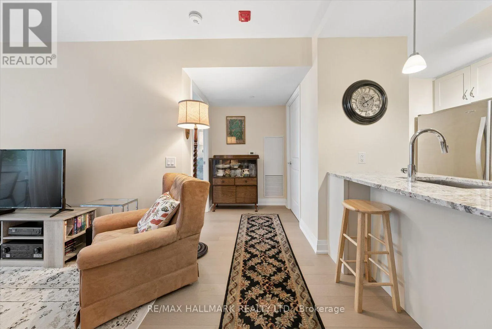 305 - 1400 KINGSTON ROAD