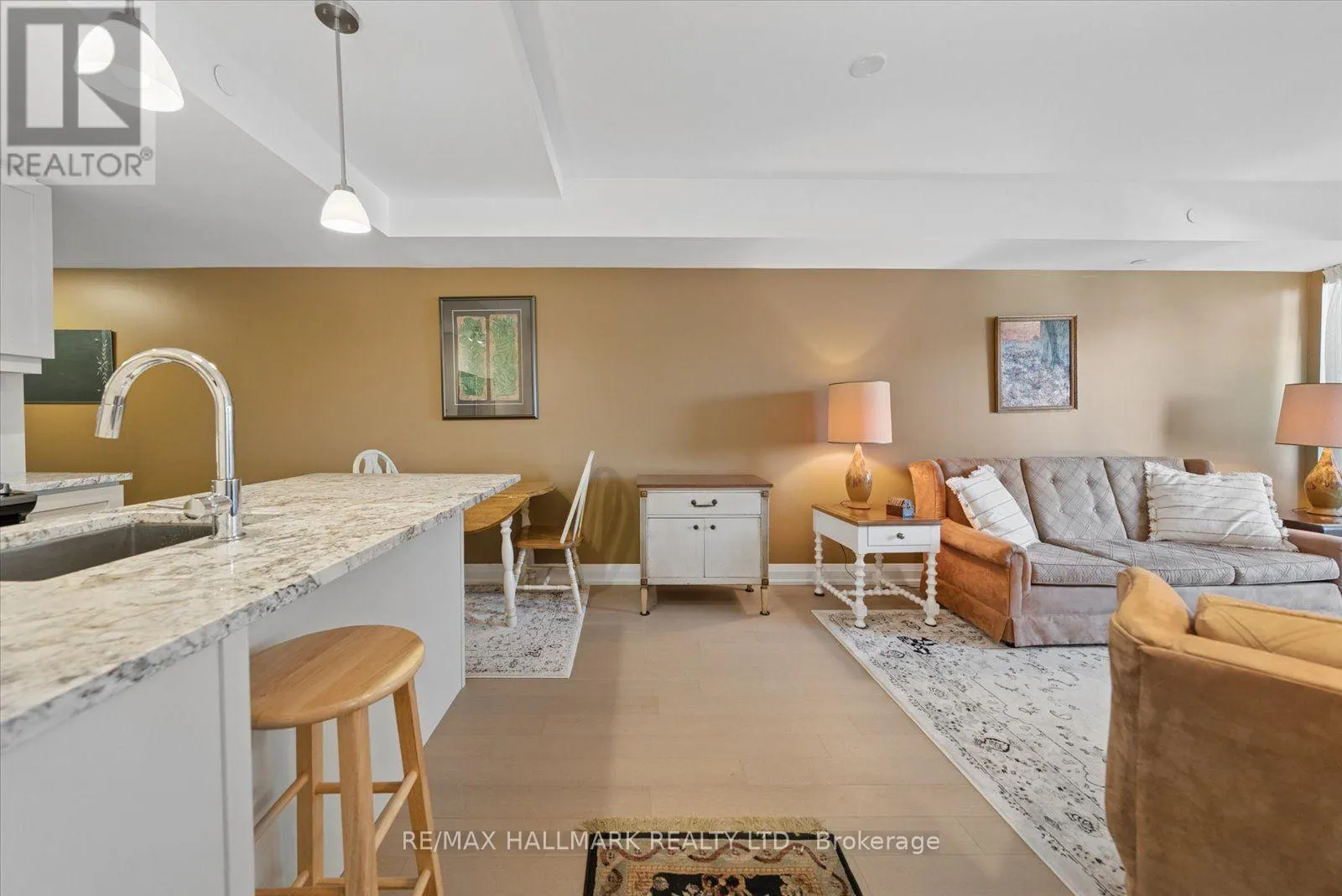 305 - 1400 KINGSTON ROAD