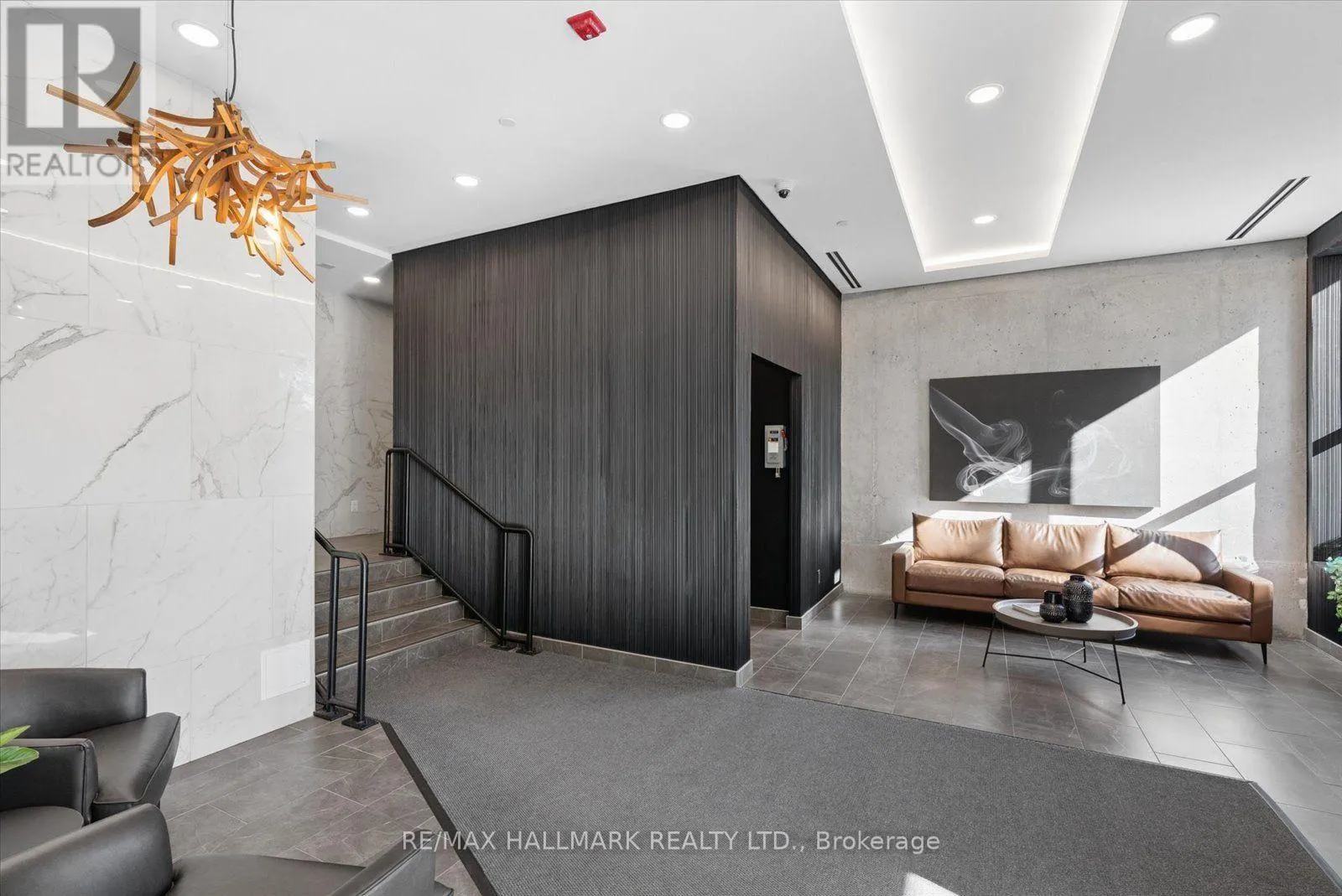 305 - 1400 KINGSTON ROAD