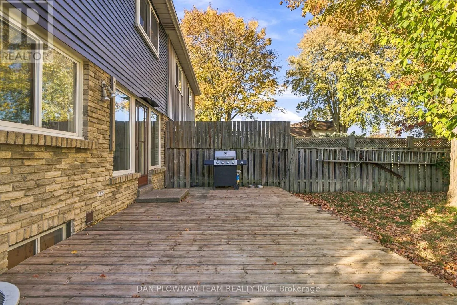 1385 FENELON CRESCENT