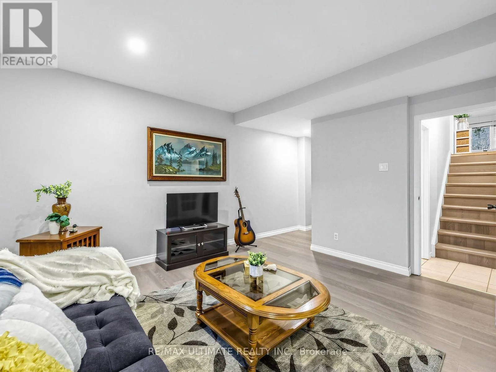 375 CALVERT COURT