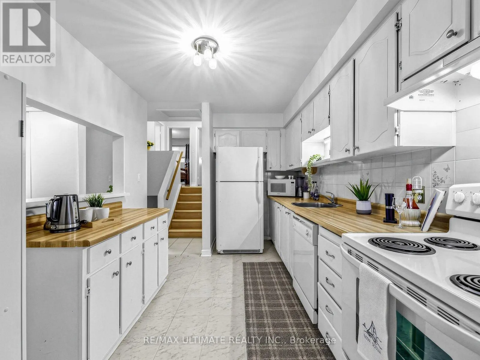 375 CALVERT COURT