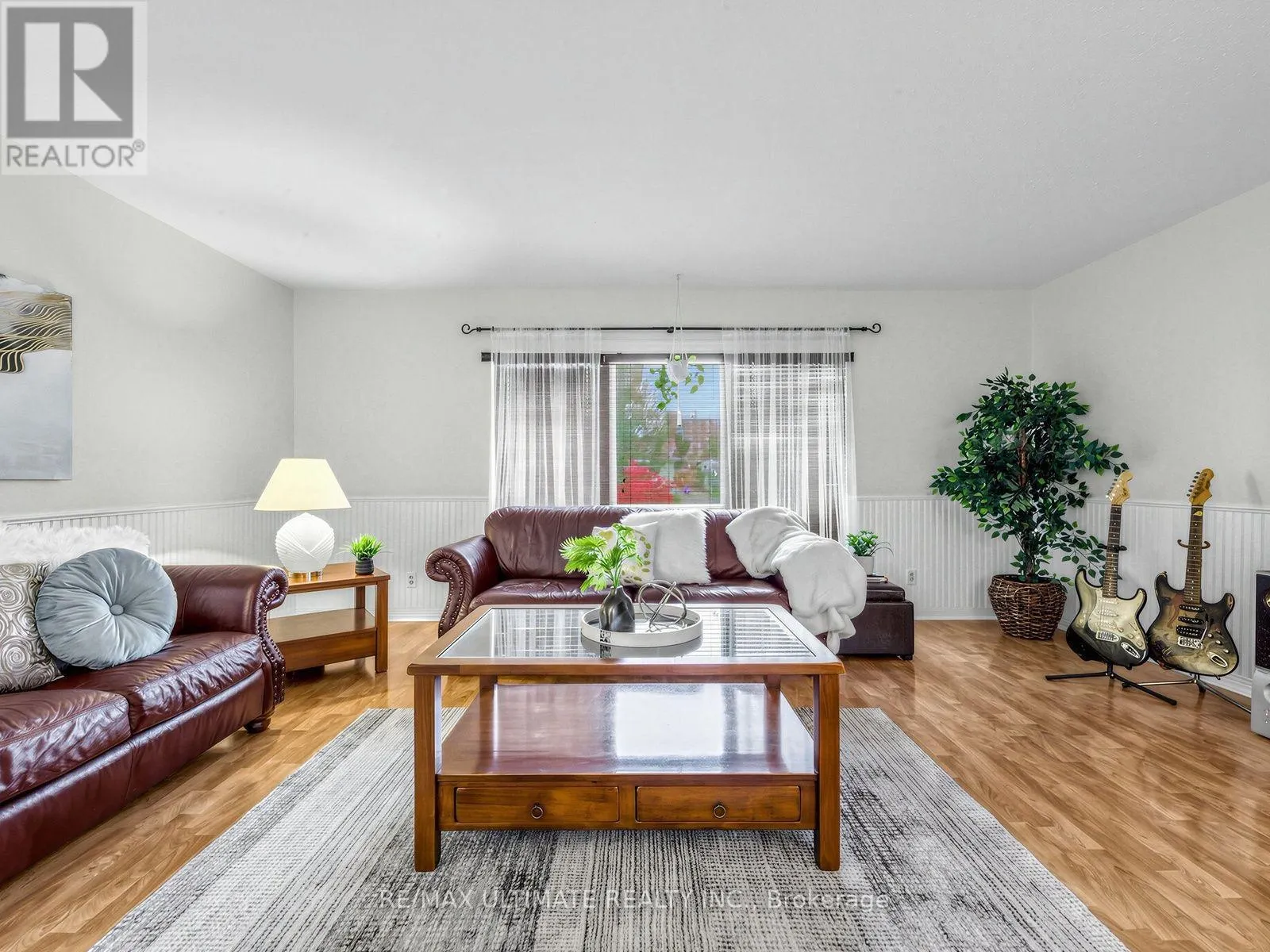375 CALVERT COURT