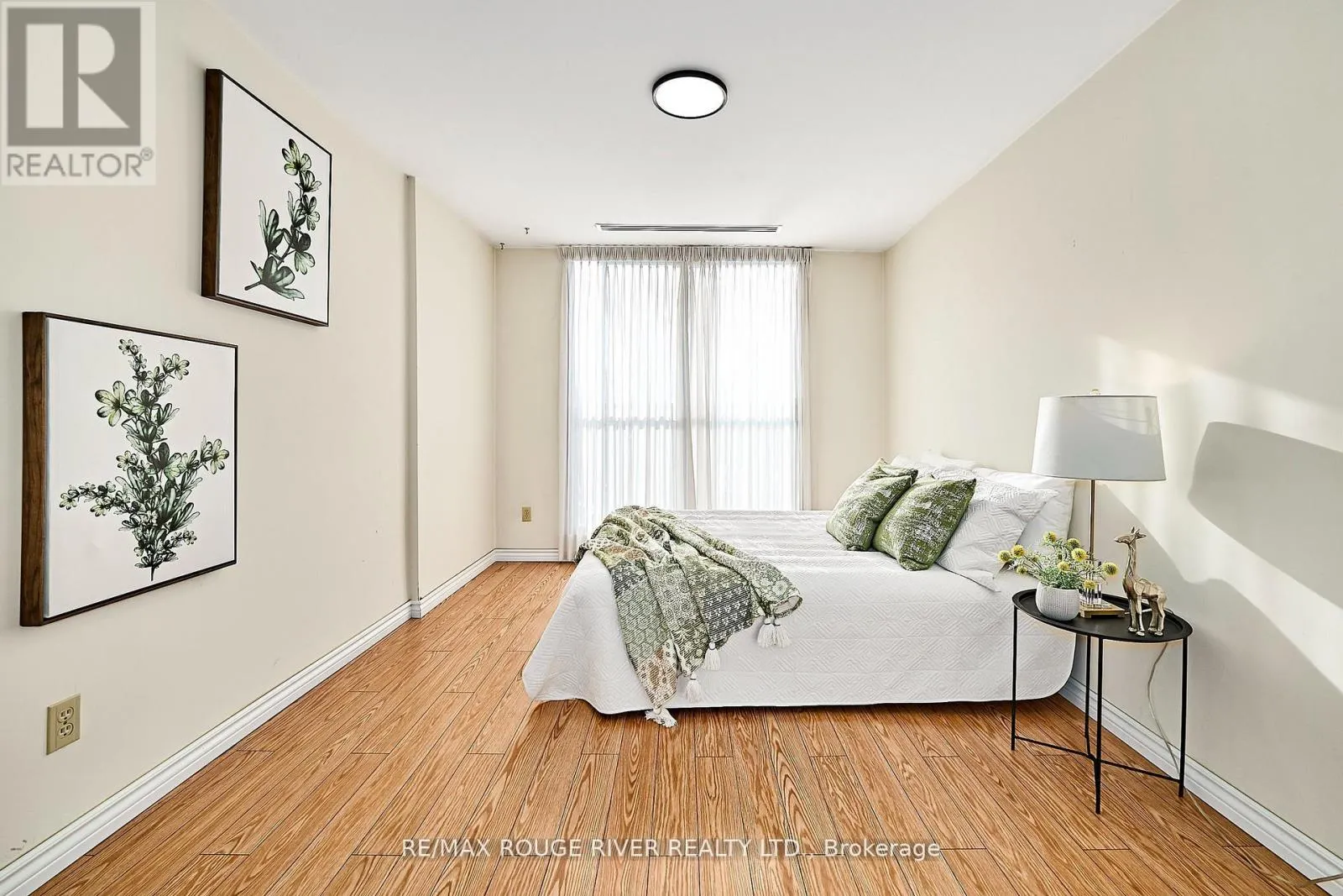 401 - 337 SIMCOE STREET #401