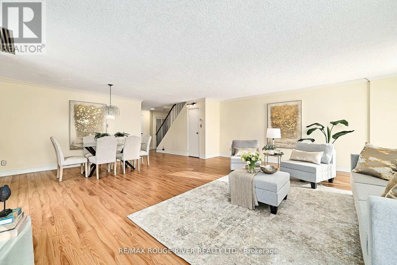 401 - 337 SIMCOE STREET #401