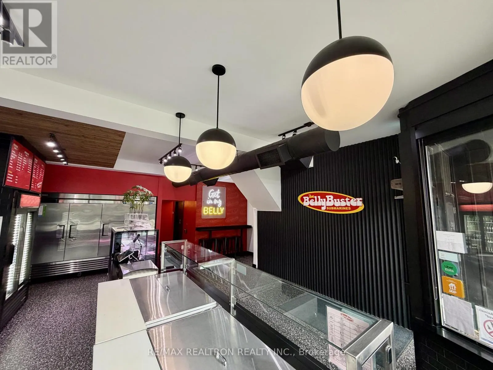 1162 QUEEN STREET E