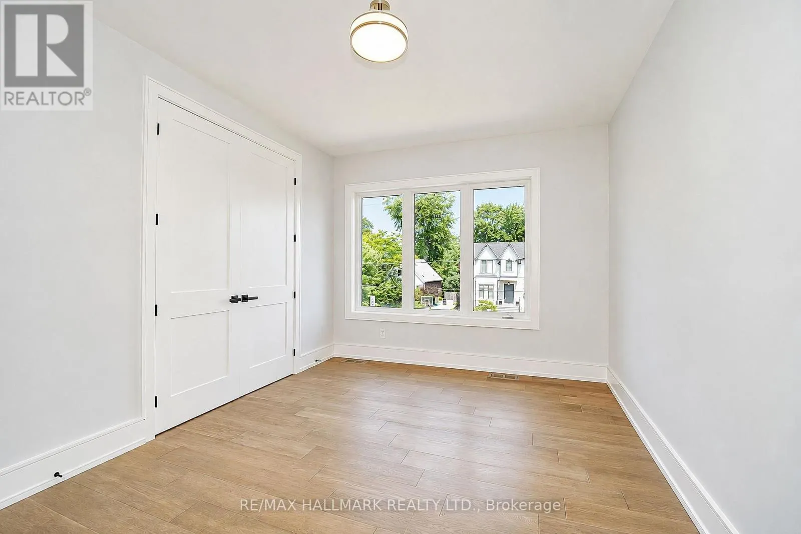 27 SUNDRIDGE DRIVE