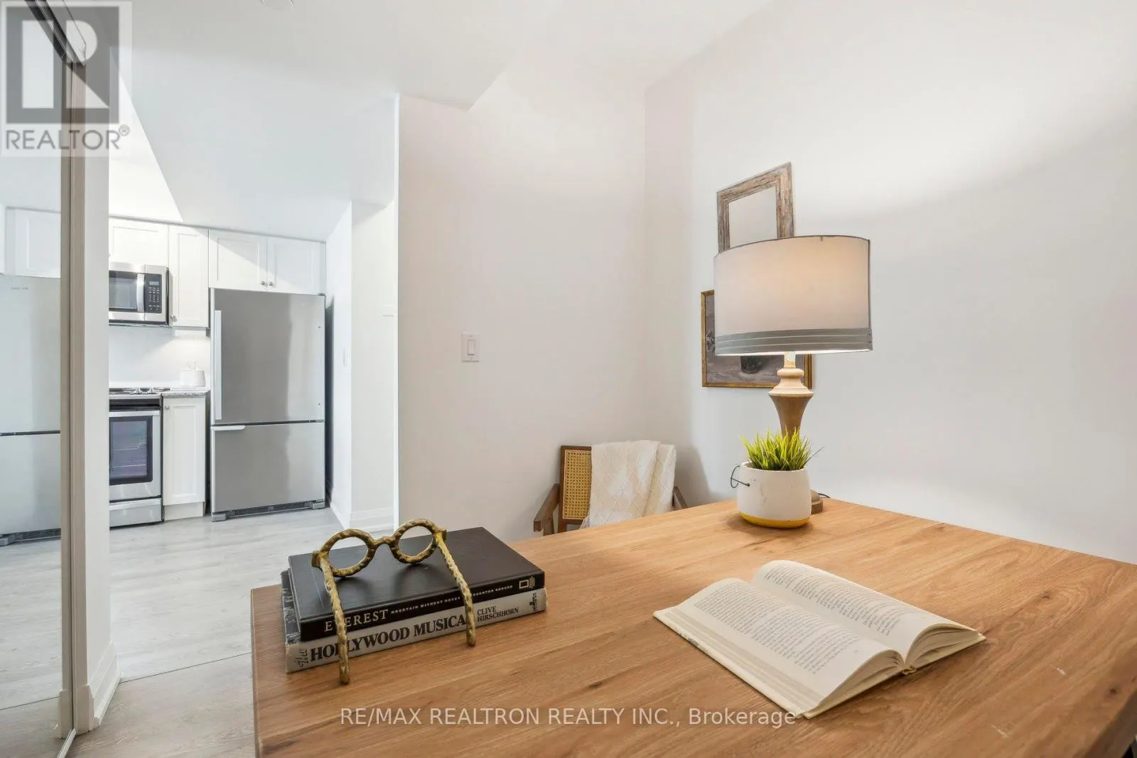 307 - 1400 KINGSTON ROAD