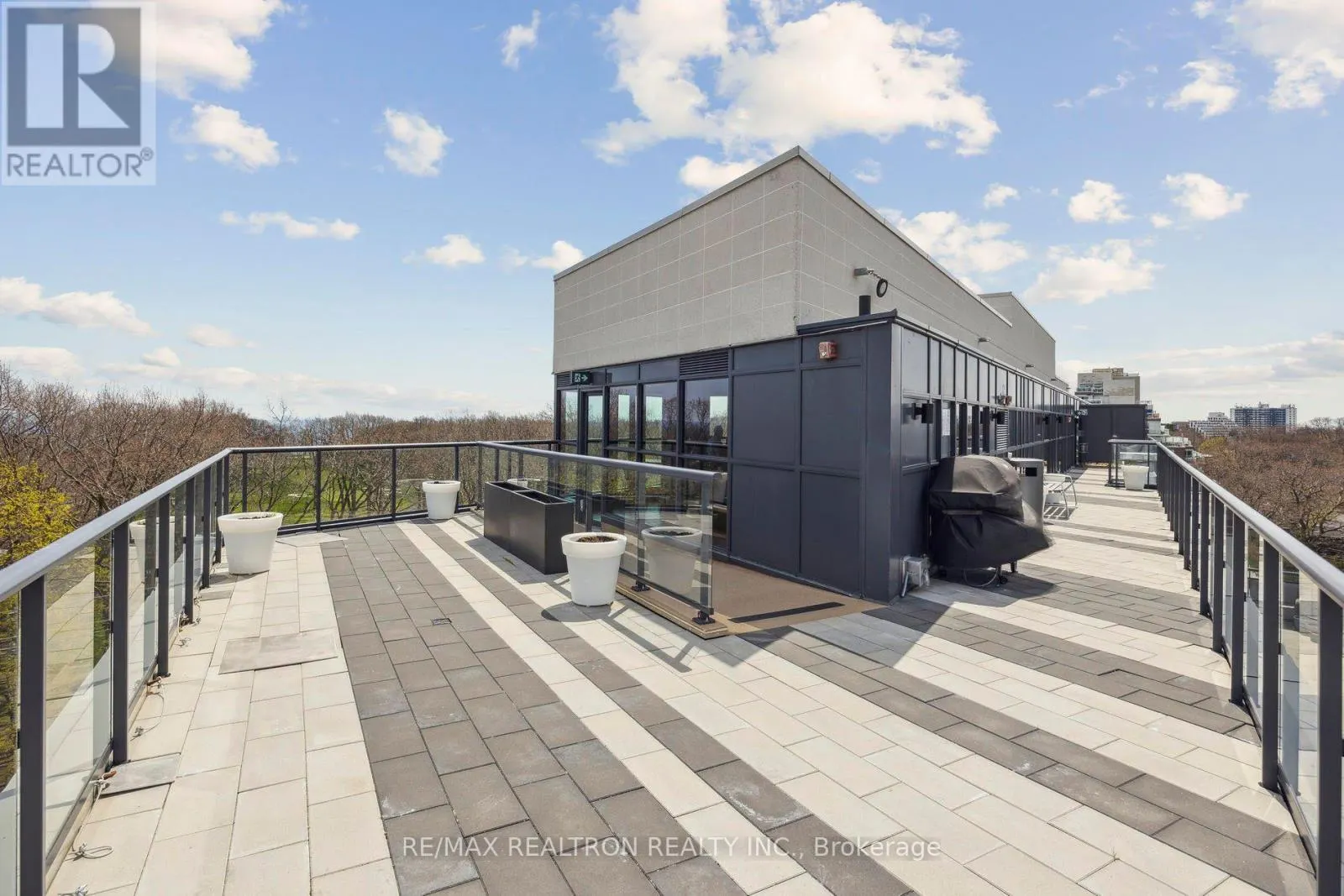 307 - 1400 KINGSTON ROAD