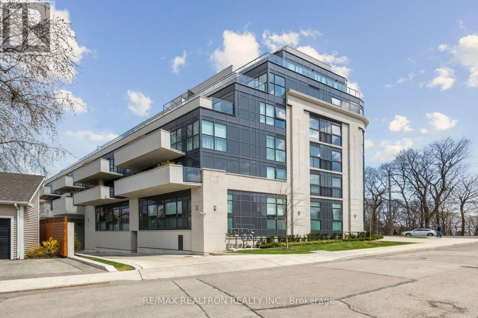 307 - 1400 KINGSTON ROAD