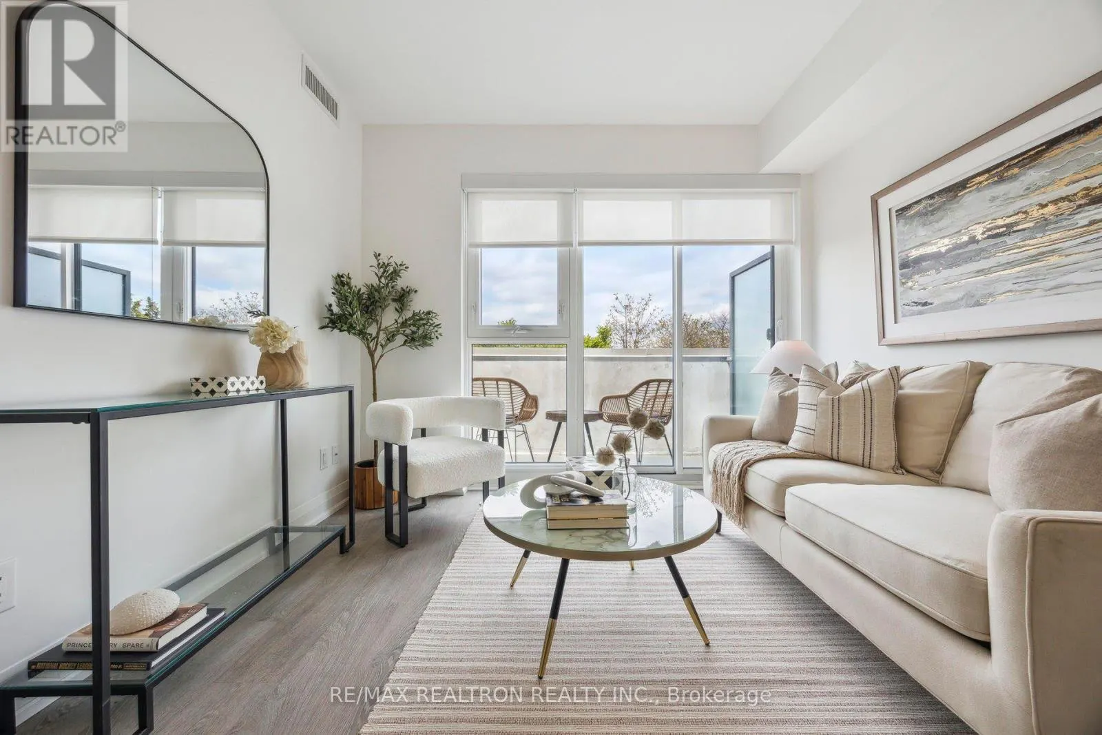 307 - 1400 KINGSTON ROAD
