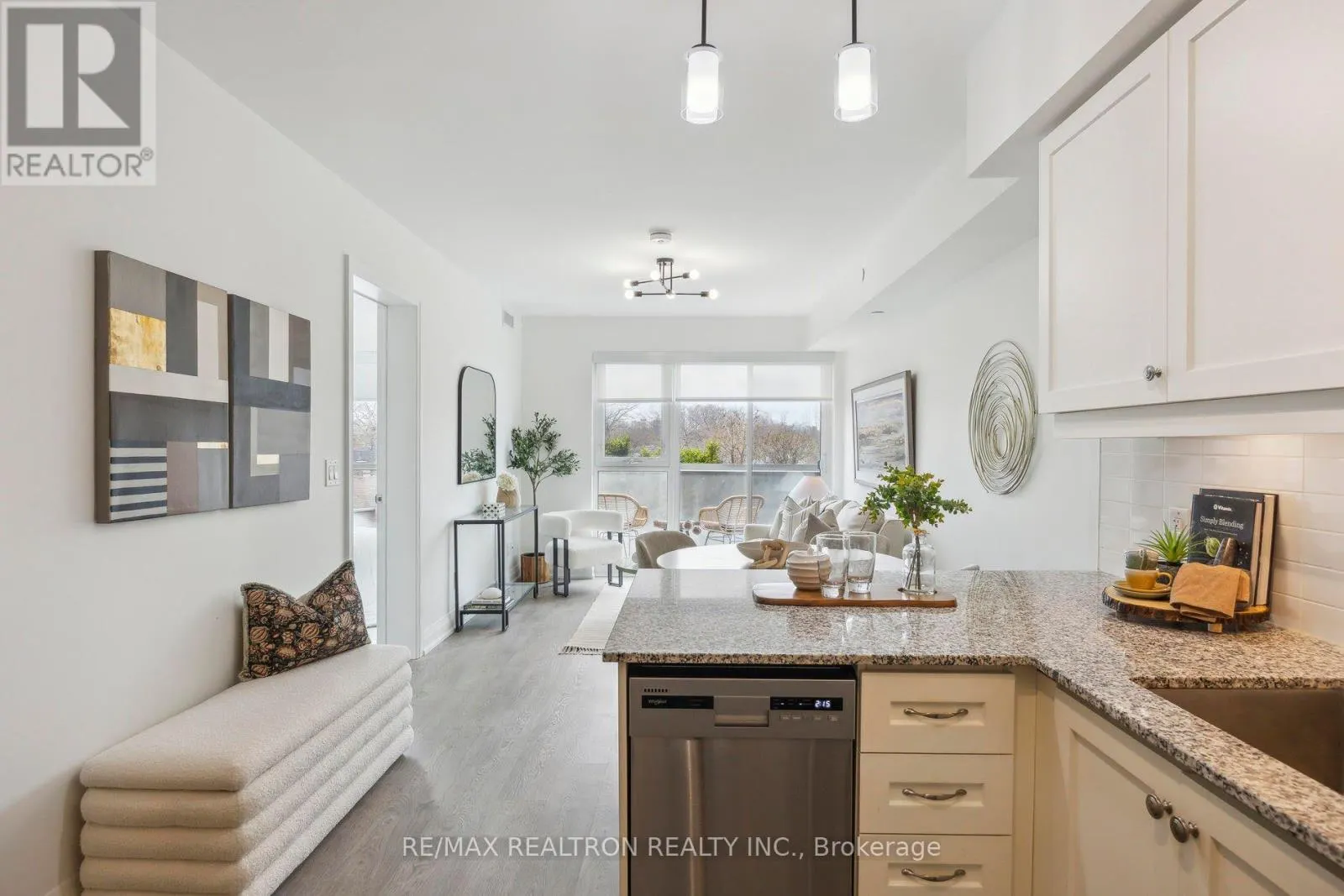 307 - 1400 KINGSTON ROAD