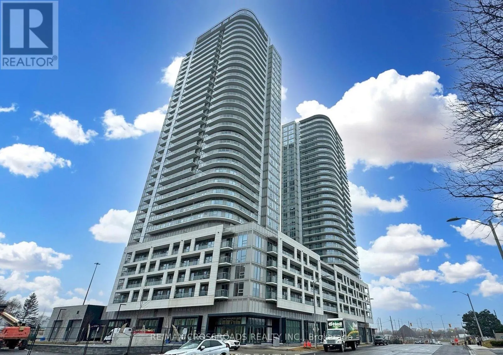 2220 - 2031 KENNEDY ROAD