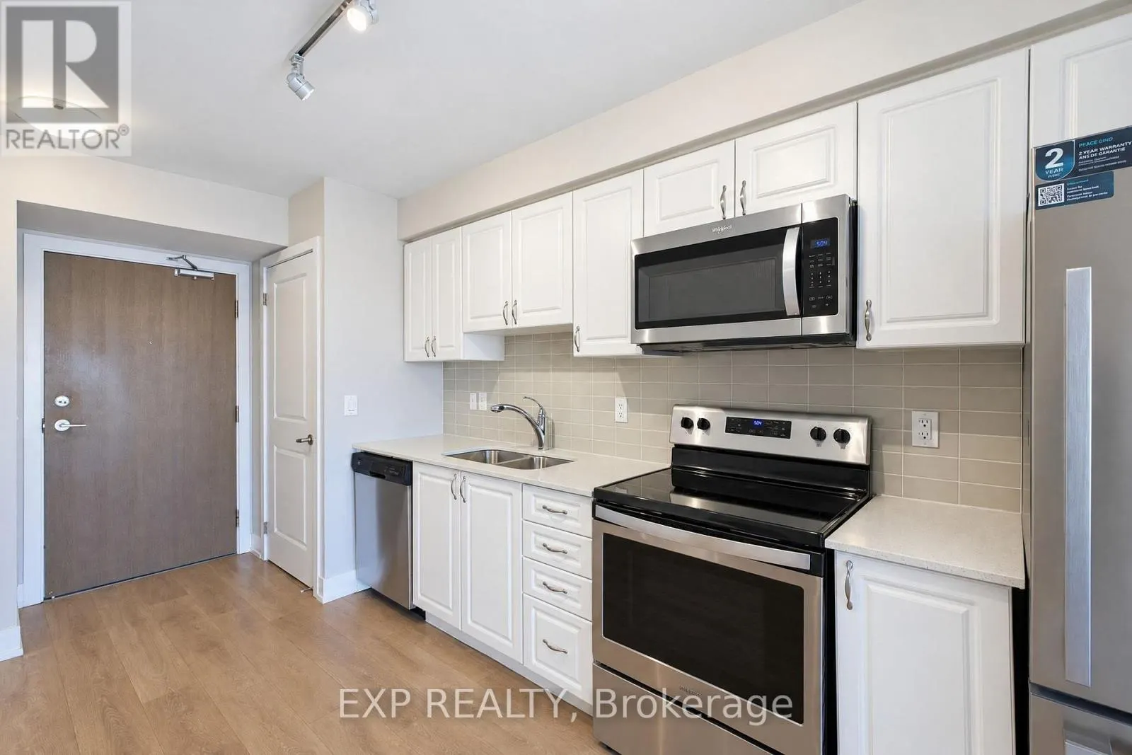 1603 - 1255 BAYLY STREET