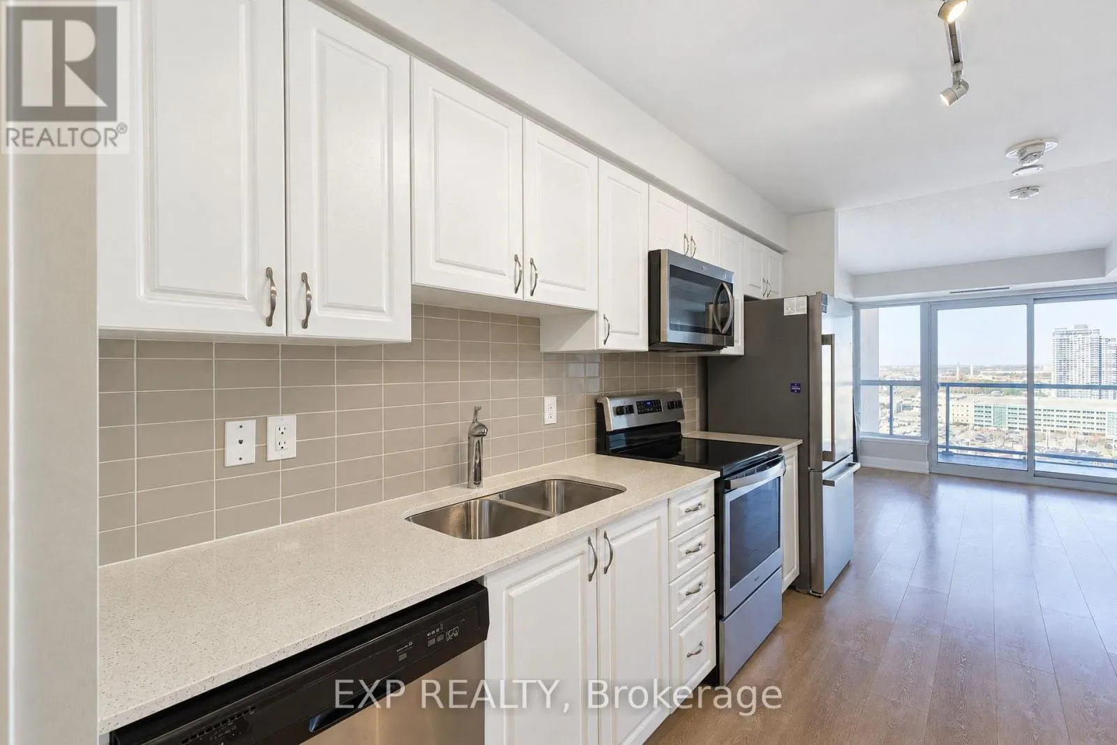 1603 - 1255 BAYLY STREET