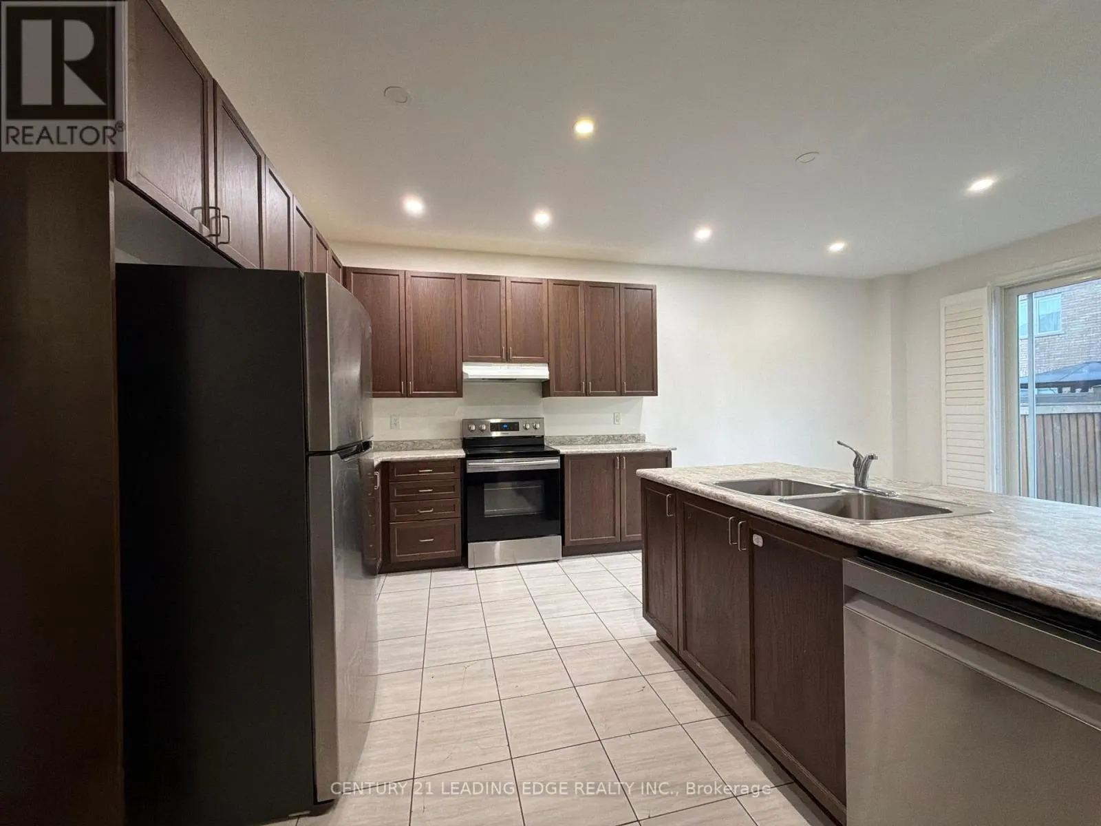 MAIN - 2432 EQUESTRIAN CRESCENT