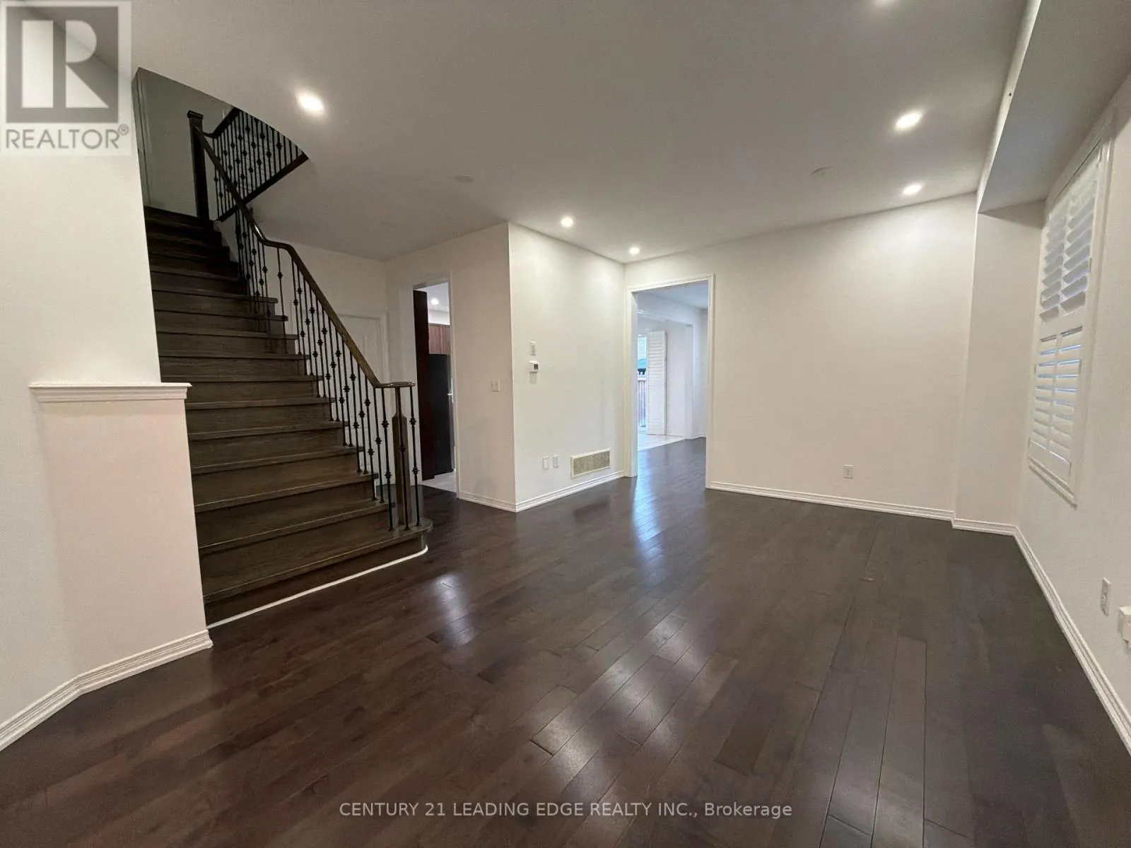MAIN - 2432 EQUESTRIAN CRESCENT