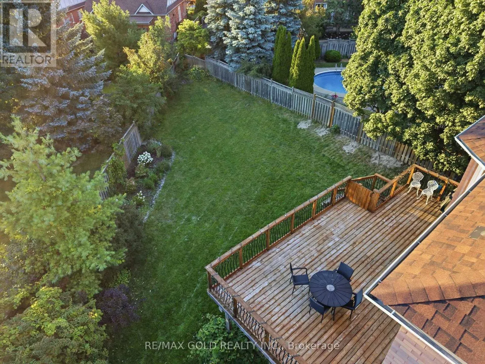 38 SILVERBIRCH PLACE