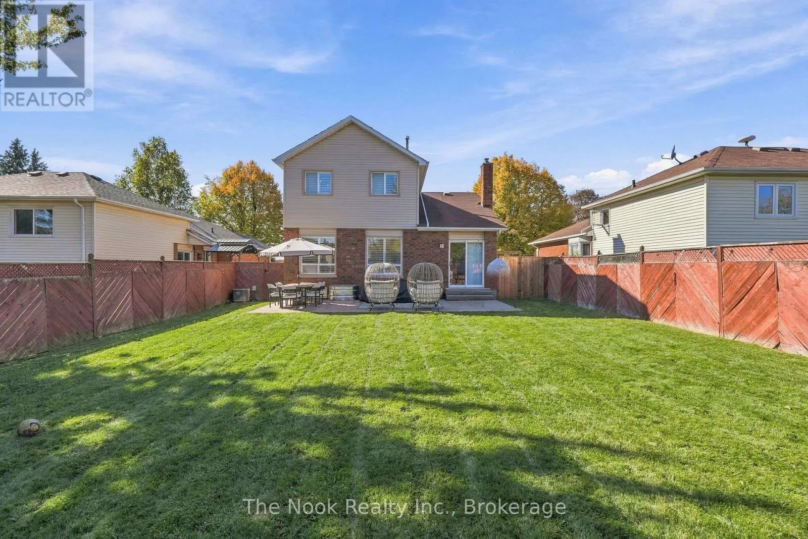 19 SANDRINGHAM DRIVE