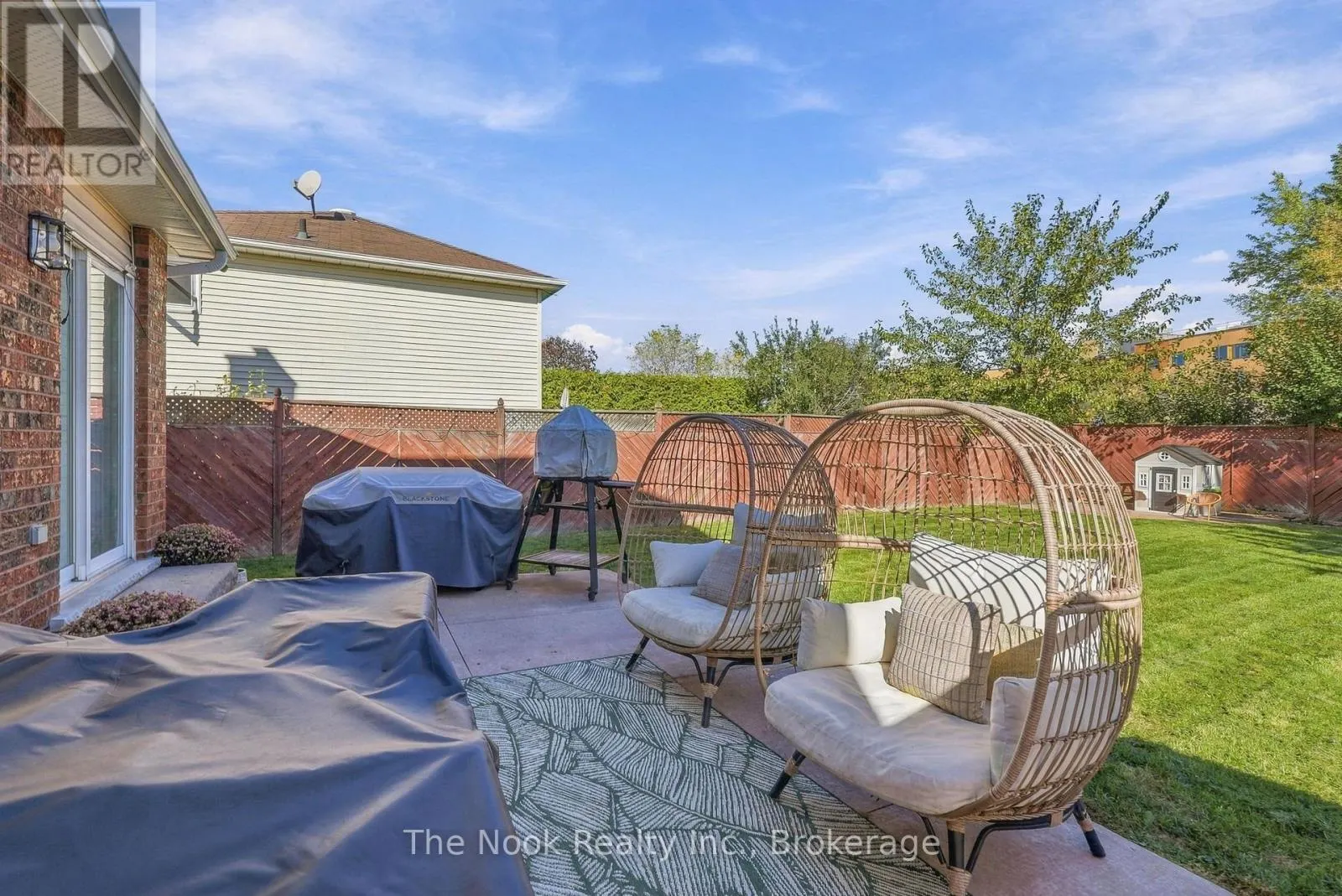 19 SANDRINGHAM DRIVE