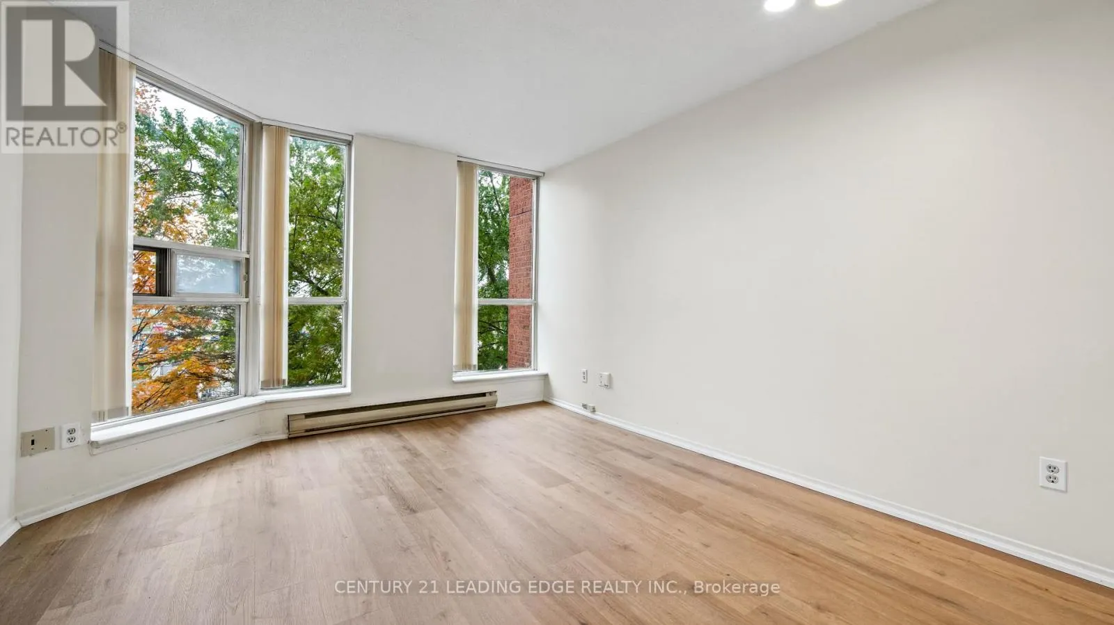 417 - 2460 EGLINTON AVENUE E