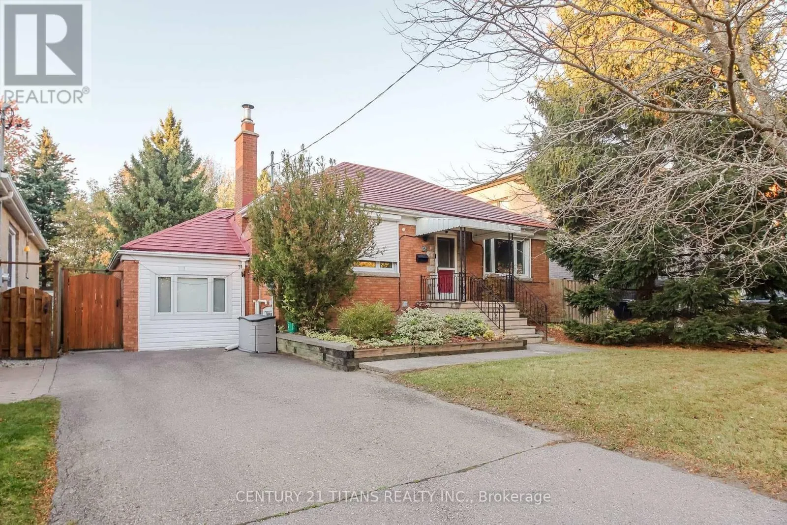 172 PHYLLIS AVENUE
