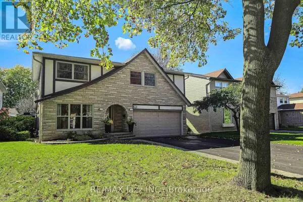 10 TRINITY CRESCENT