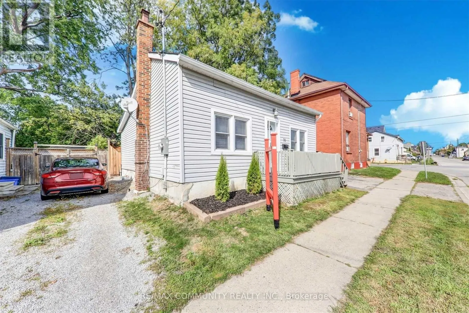 70 COLBORNE STREET W