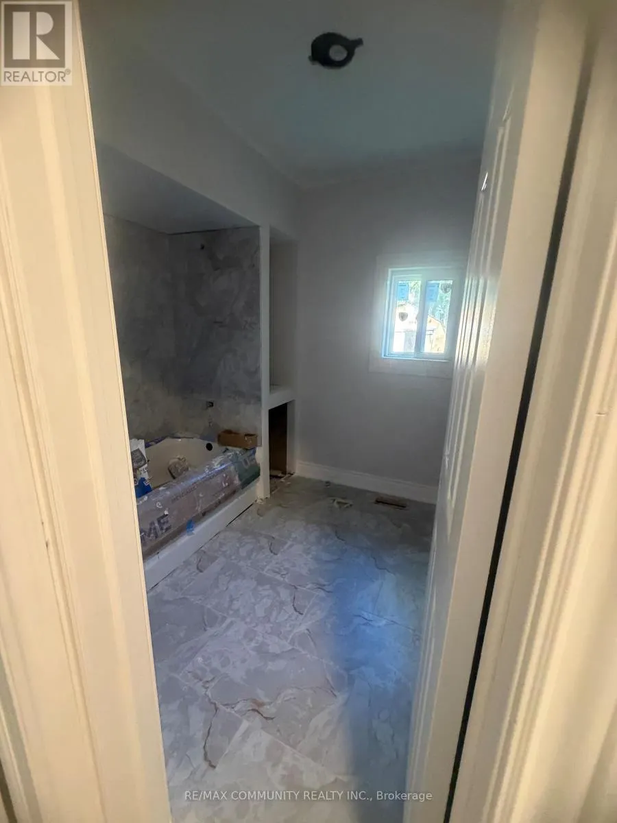 70 COLBORNE STREET W