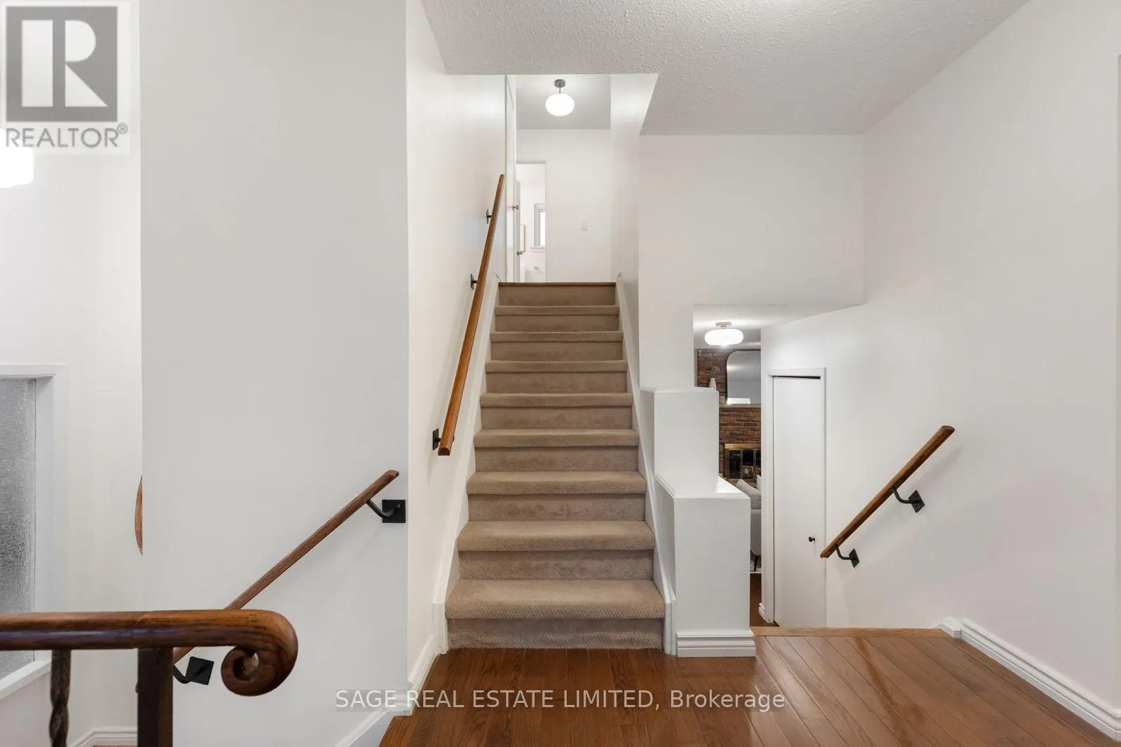 83 WAVERLEY ROAD