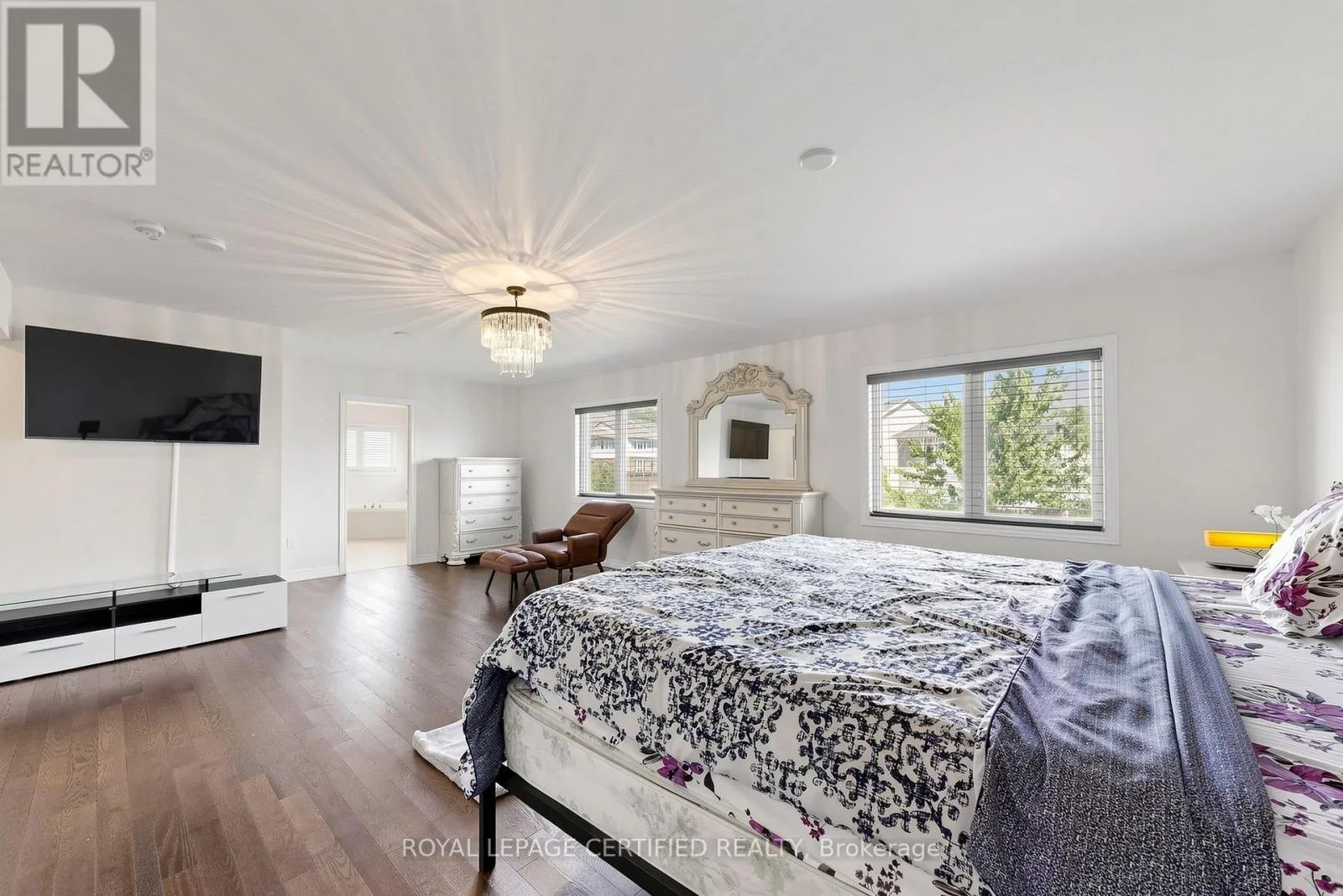 1428 WOODSTREAM AVENUE