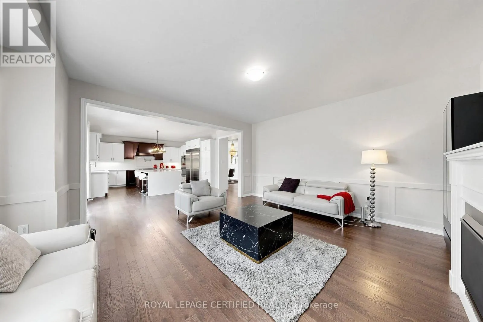 1428 WOODSTREAM AVENUE