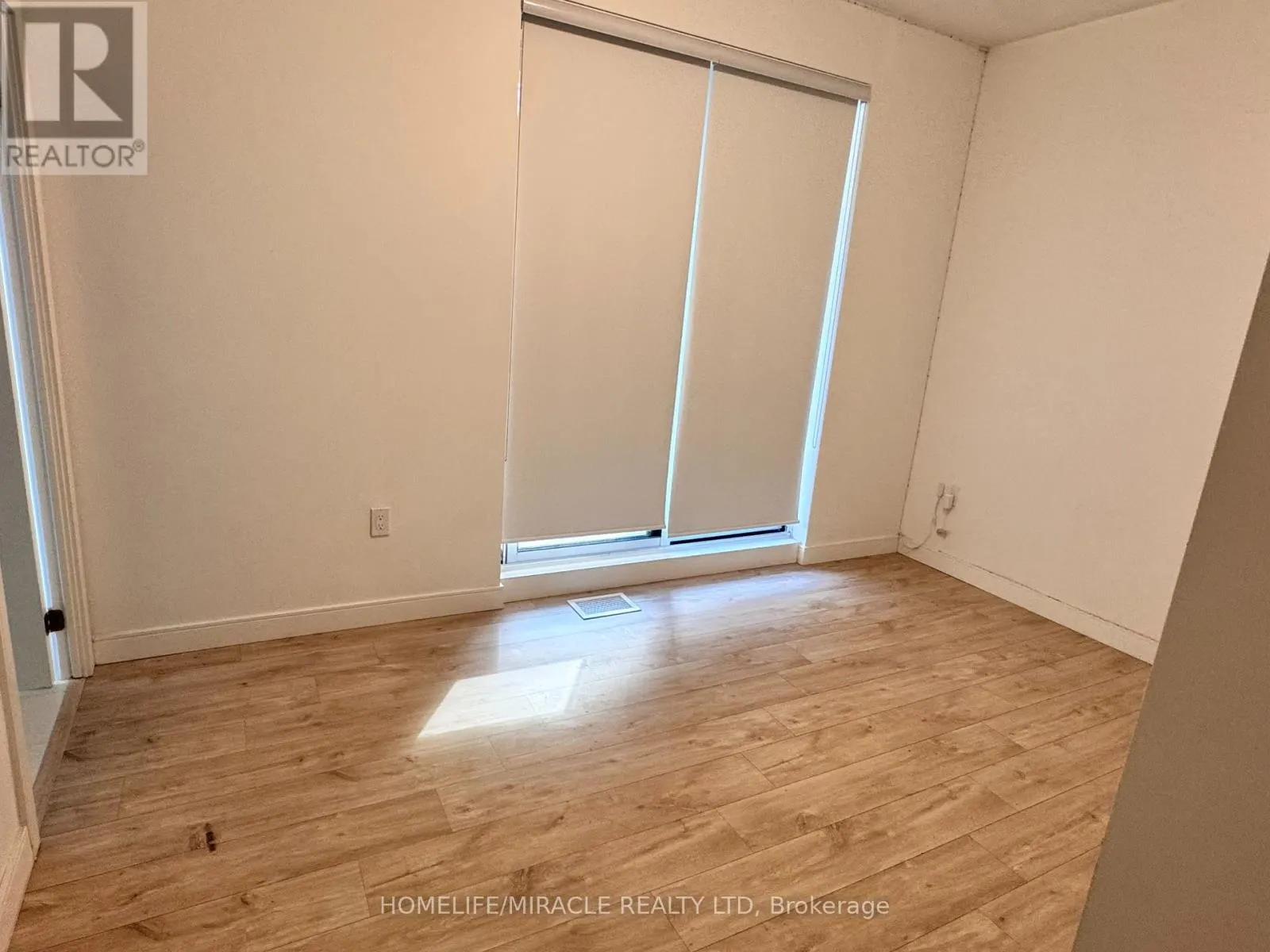 4 - 176 CLONMORE DRIVE
