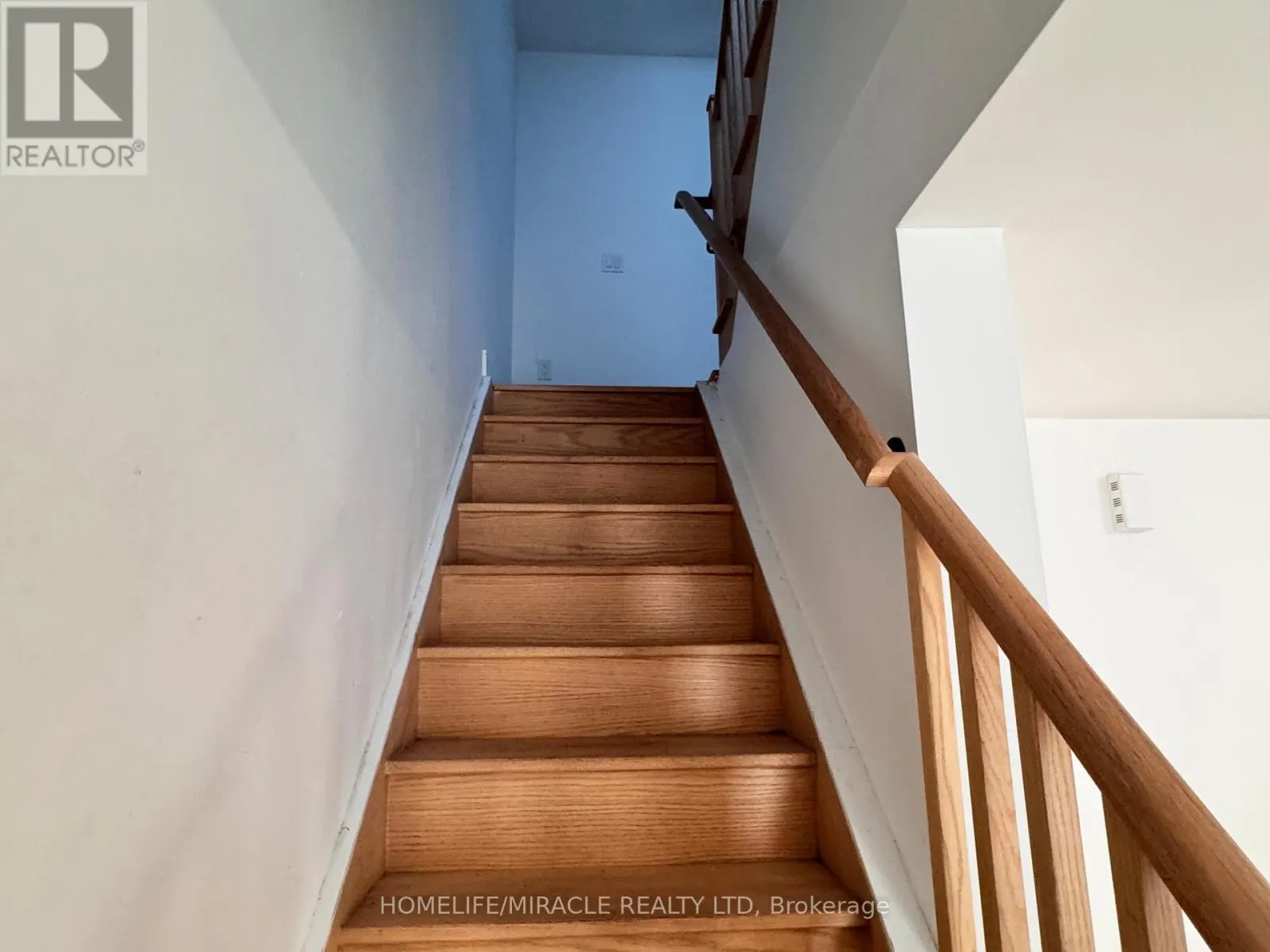 4 - 176 CLONMORE DRIVE