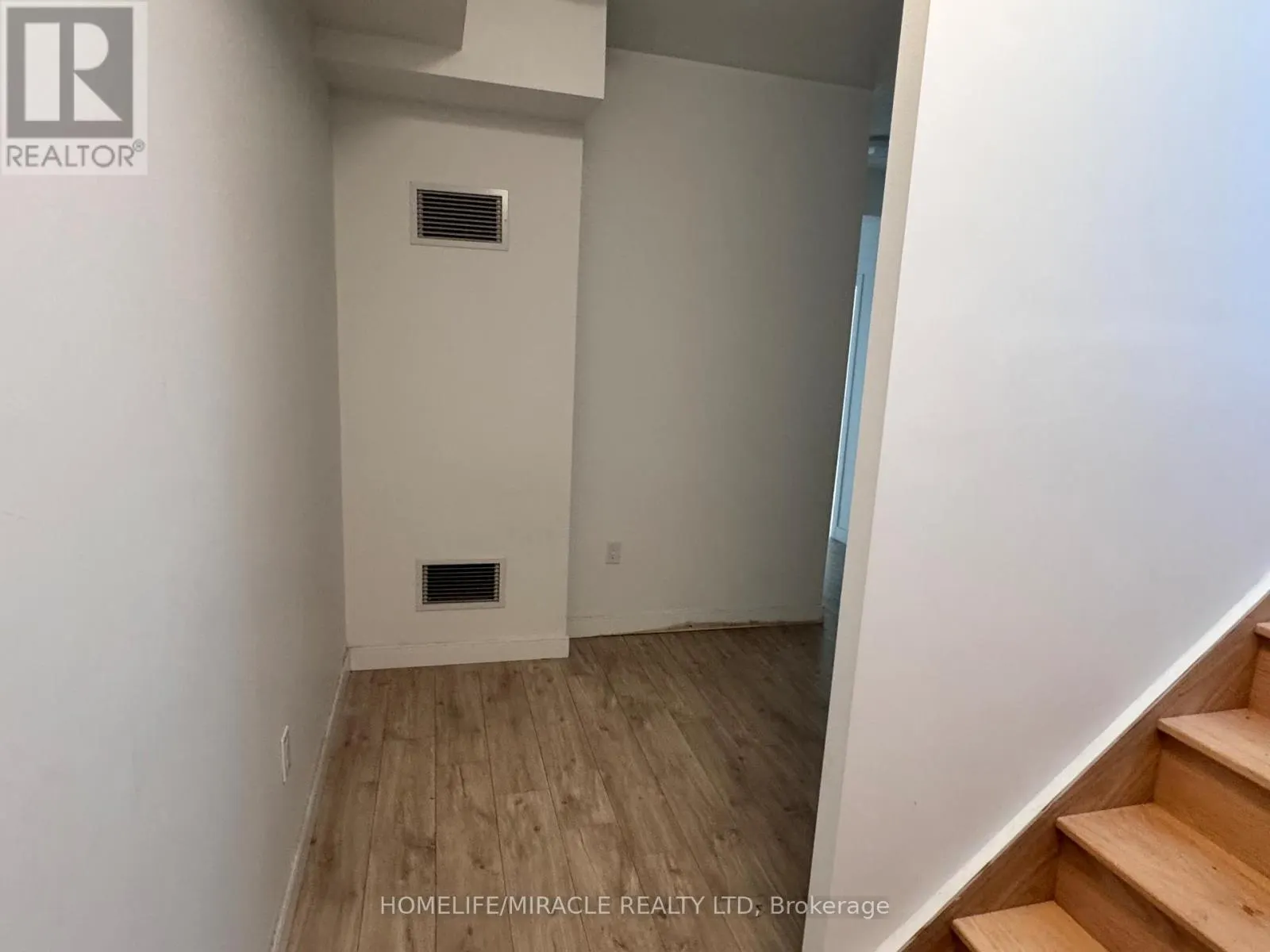 4 - 176 CLONMORE DRIVE
