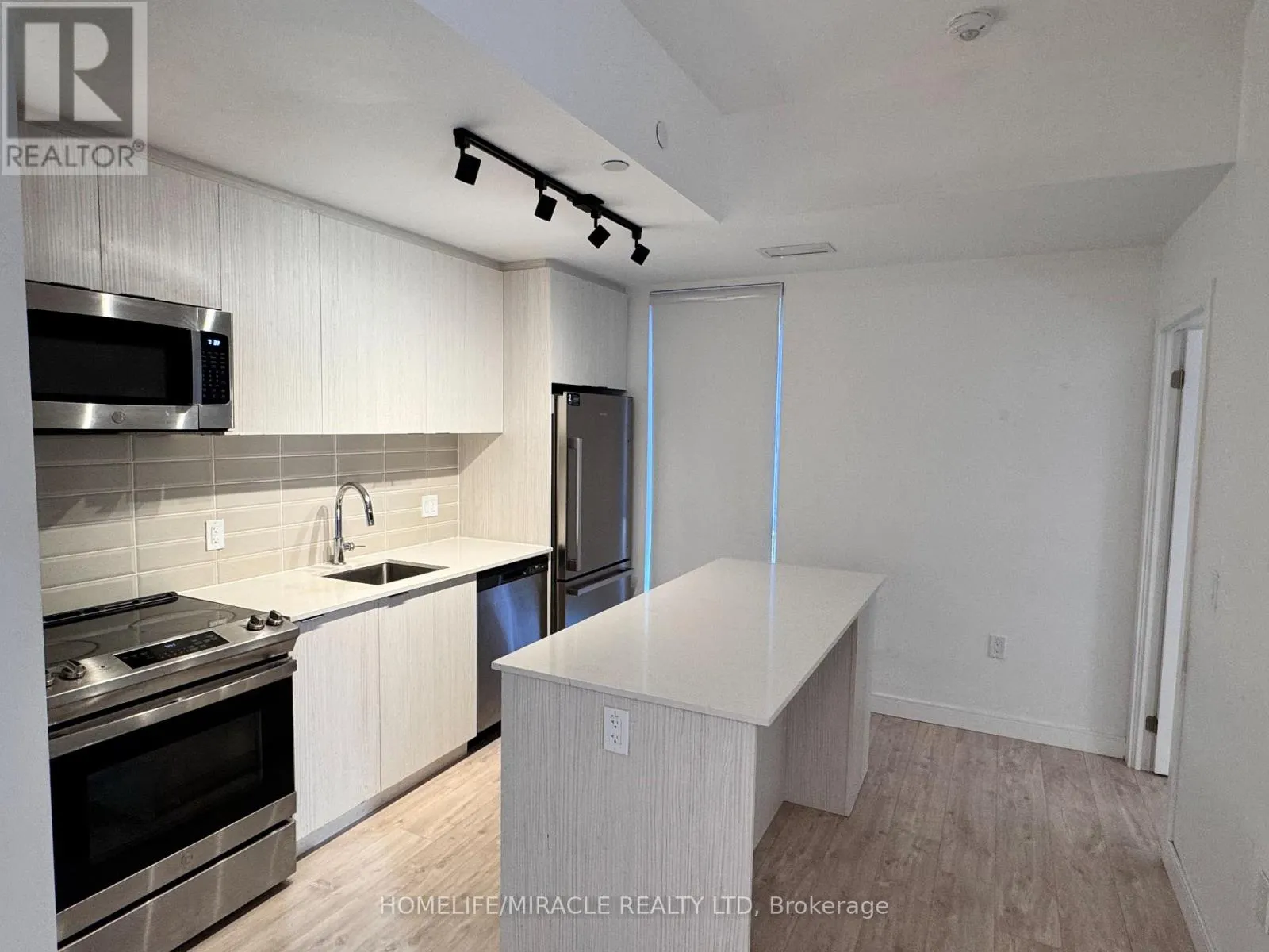 4 - 176 CLONMORE DRIVE
