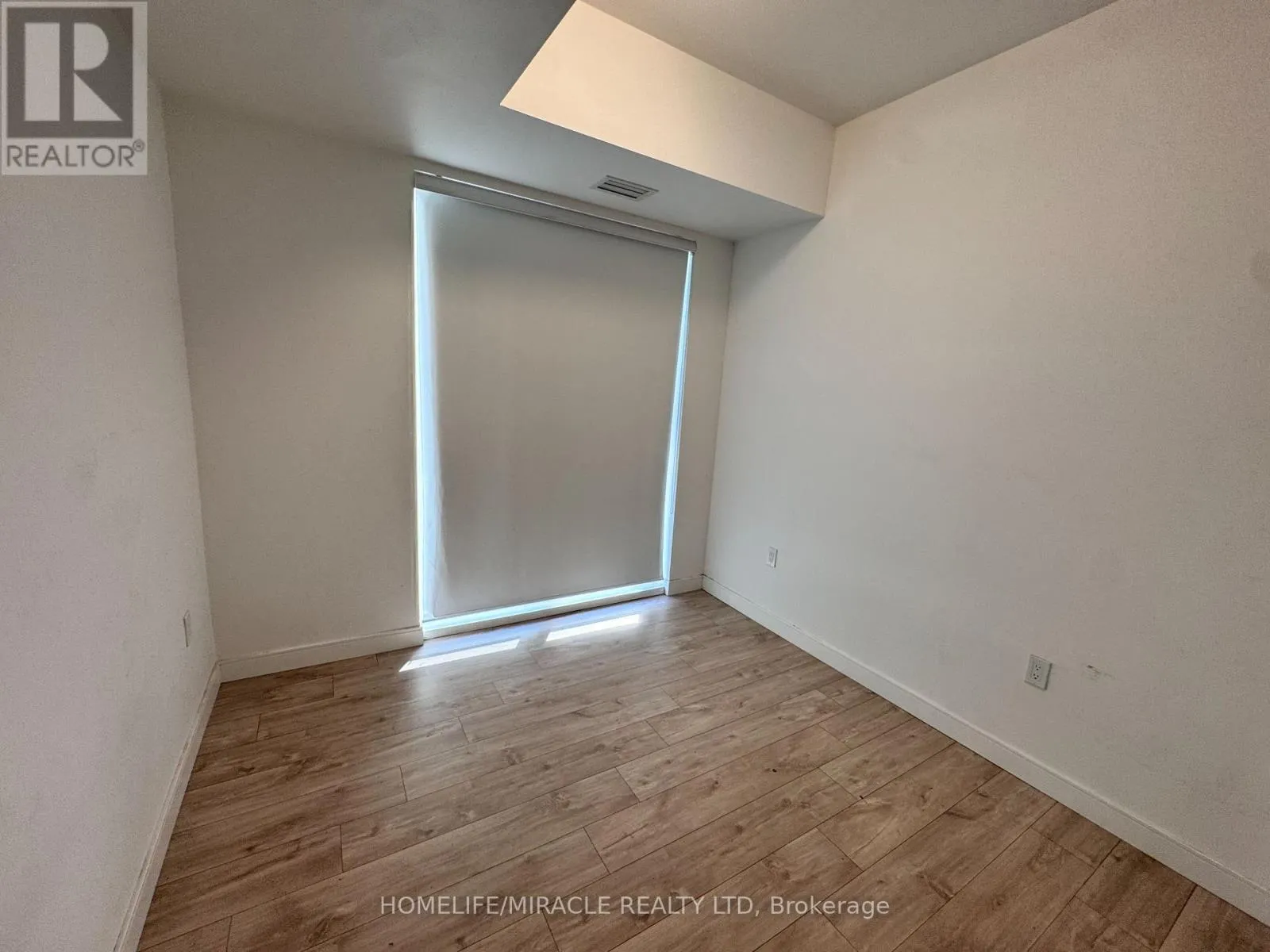 4 - 176 CLONMORE DRIVE