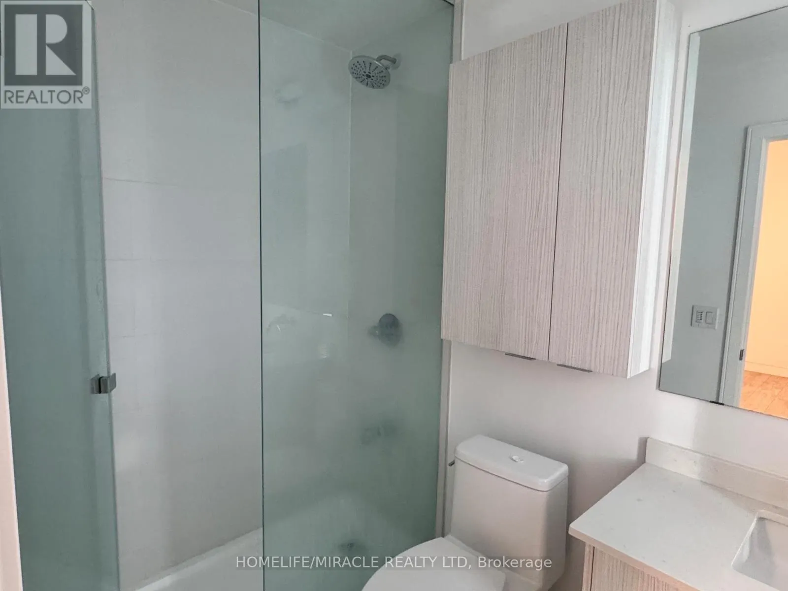 4 - 176 CLONMORE DRIVE